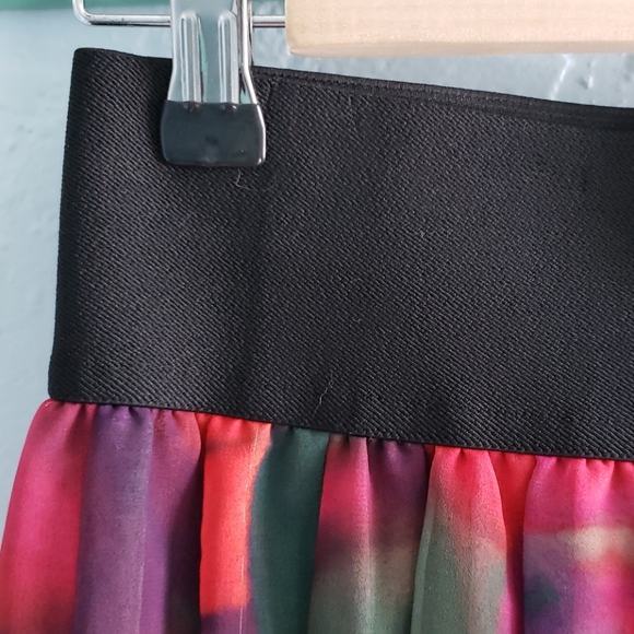 Express Floral ruffle Skirt - Picture 4 of 7